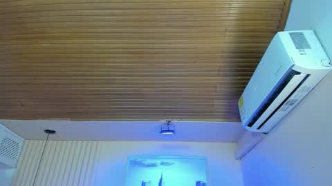 Viiolett online show from 6, 11, 2025