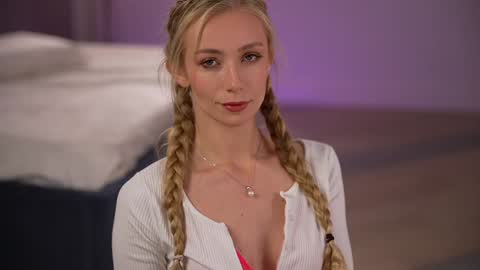 vika54784 online show from 7, 11, 2025