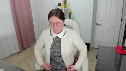 Snapshot of vika7333 chatting on 6, 2, 2025 Ukrainian-woman online show from 6, 2, 2025