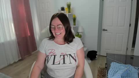 Snapshot of vika7333 chatting on 10, 2, 2025 Ukrainian-woman online show from 10, 2, 2025