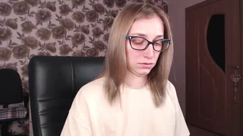 Snapshot of vikaericka chatting on 6, 12, 2024 Vika online show from 6, 12, 2024