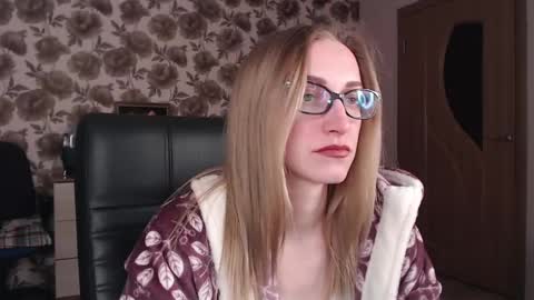 Snapshot of vikaericka chatting on 11, 2, 2025 Vika online show from 11, 2, 2025