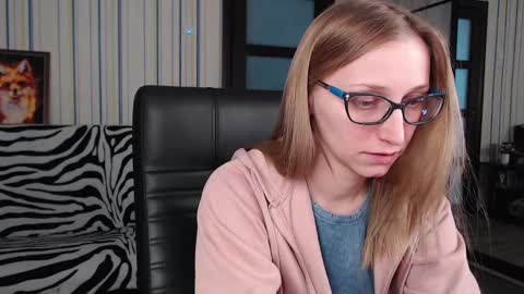 Snapshot of vikaericka chatting on 28, 2, 2025 Vika online show from 28, 2, 2025