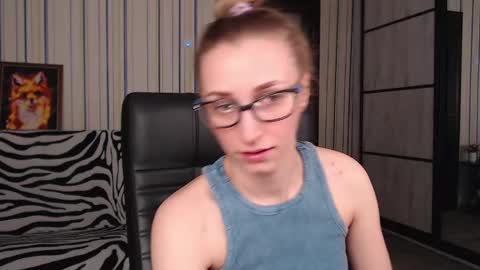 Snapshot of vikaericka chatting on 9, 3, 2025 Vika online show from 9, 3, 2025