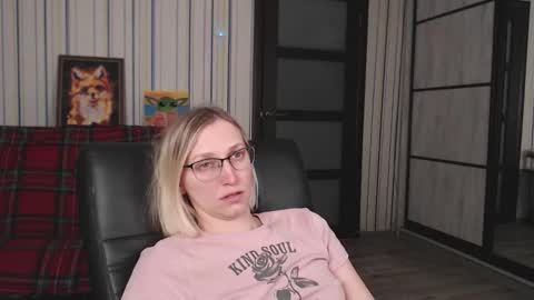 Snapshot of vikaericka chatting on 16, 3, 2026 Vika online show from 16, 3, 2026