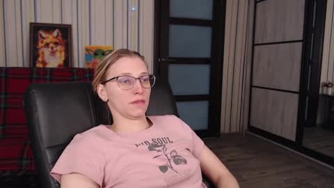 Snapshot of vikaericka chatting on 19, 3, 2026 Vika online show from 19, 3, 2026