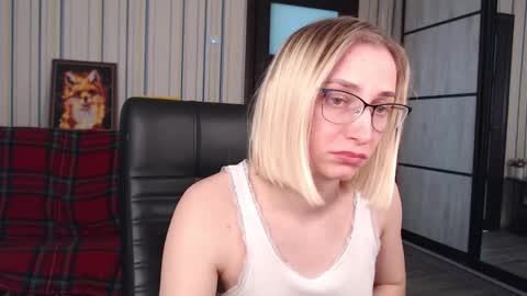 Snapshot of vikaericka chatting on 21, 3, 2026 Vika online show from 21, 3, 2026