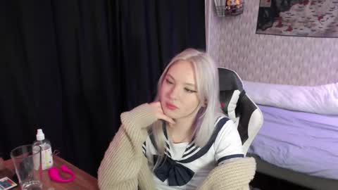 Snapshot of vikapowers chatting on 4, 12, 2024 vikapowers online show from 4, 12, 2024