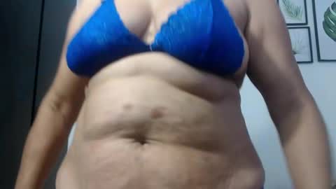 Snapshot of viki_mom chatting on 2, 12, 2024 Viki Mom online show from 2, 12, 2024