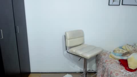 Snapshot of viki_mom chatting on 11, 12, 2024 Viki Mom online show from 11, 12, 2024