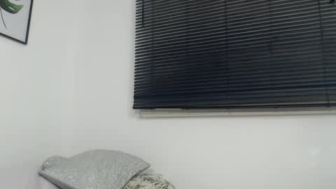 Snapshot of viki_mom chatting on 20, 12, 2024 Viki Mom online show from 20, 12, 2024