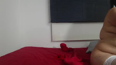 Snapshot of viki_mom chatting on 6, 1, 2025 Viki Mom online show from 6, 1, 2025