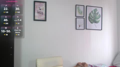 Snapshot of viki_mom chatting on 25, 1, 2025 Viki Mom online show from 25, 1, 2025