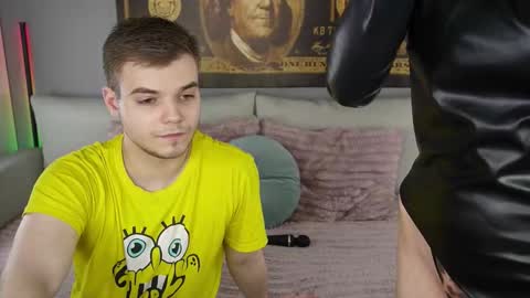 Snapshot of vikki_and_george chatting on 13, 9, 2025 vikki and george online show from 13, 9, 2025