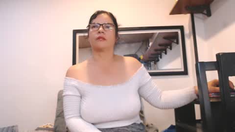 VIKKKTORIAAA online show from 3, 7, 2026