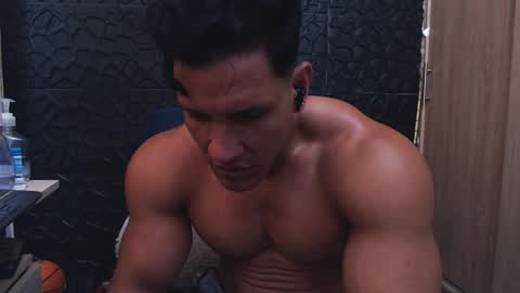 Viktor Herrera online show from 23, 11, 2025