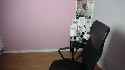 Snapshot of viktoria_lovely chatting on 16, 12, 2024 viktoria_lovely online show from 16, 12, 2024