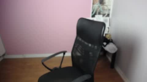 Snapshot of viktoria_lovely chatting on 17, 12, 2024 viktoria_lovely online show from 17, 12, 2024