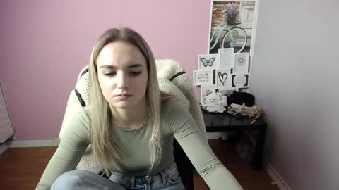 Snapshot of viktoria_lovely chatting on 26, 2, 2025 viktoria_lovely online show from 26, 2, 2025