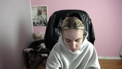 viktoria_lovely online show from 2, 4, 2026