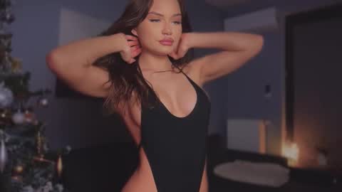 Snapshot of viktoria_www chatting on 19, 12, 2025 Viktoria www online show from 19, 12, 2025