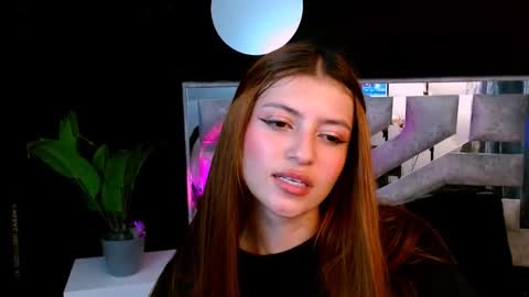 Snapshot of viky_evanss chatting on 23, 10, 2025 viky_evanss online show from 23, 10, 2025