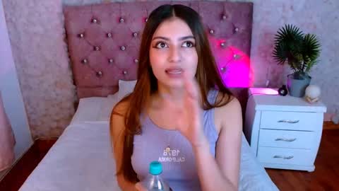 Snapshot of viky_evanss chatting on 16, 2, 2026 viky_evanss online show from 16, 2, 2026