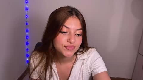 Snapshot of viky_evanss chatting on 21, 5, 2026 viky_evanss online show from 21, 5, 2026
