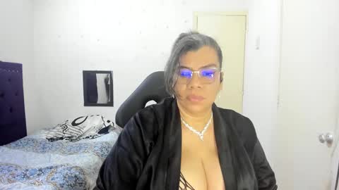 VIKY ADAMS online show from 9, 10, 2025
