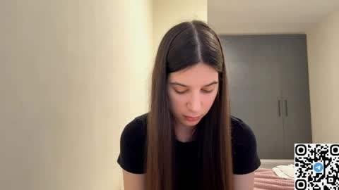 Snapshot of vilacy chatting on 8, 3, 2026 Vivien online show from 8, 3, 2026