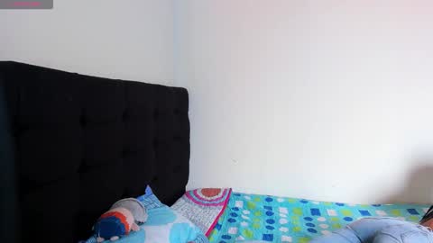 Snapshot of vinaly_y chatting on 23, 10, 2025 Vinaly online show from 23, 10, 2025