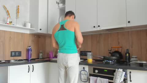 Vincent.  uncut 18cm online show from 15, 2, 2025