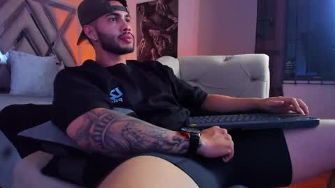 Snapshot of vincentblack_ chatting on 15, 5, 2026 Vincent online show from 15, 5, 2026