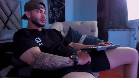 Snapshot of vincentblack_ chatting on 5, 6, 2026 Vincent online show from 5, 6, 2026