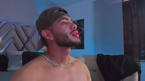 Snapshot of vincentblack_ chatting on 7, 6, 2026 Vincent online show from 7, 6, 2026