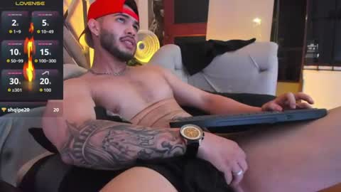 Snapshot of vincentblack_ chatting on 9, 7, 2026 Vincent online show from 9, 7, 2026