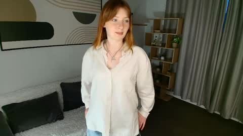 Snapshot of viola_larson chatting on 20, 3, 2026 Viola but friends call me Sisi online show from 20, 3, 2026