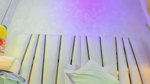 violeet_gray online show from 13, 7, 2026