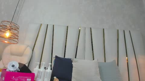 violeet_gray online show from 22, 7, 2026