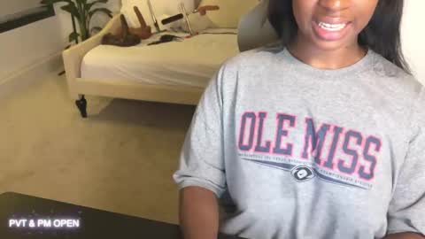 Fantasy Black Girl online show from 13, 2, 2025