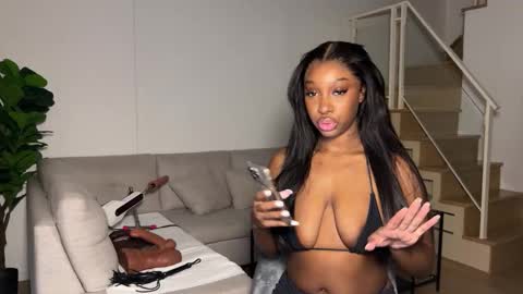 Fantasy Black Girl online show from 18, 11, 2025