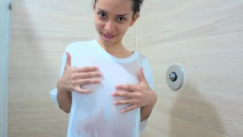 Snapshot of violet__15 chatting on 11, 7, 2026 violet__15 online show from 11, 7, 2026