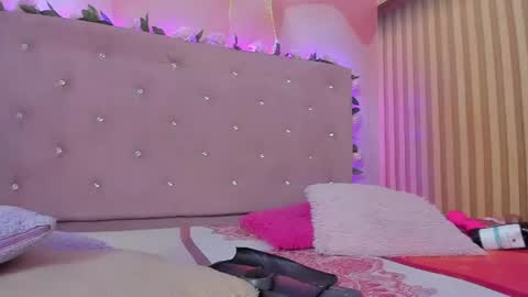 violet__taylor_ online show from 1, 7, 2026