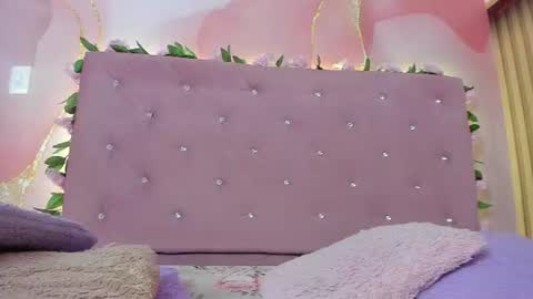 violet__taylor_ online show from 2, 7, 2026