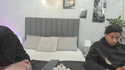 Violet and Myers online show from 29, 9, 2025