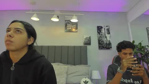 Violet and Myers online show from 28, 10, 2025