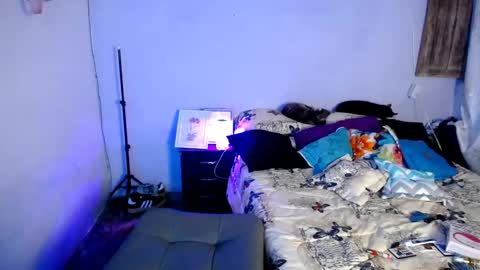 violet_hyuga online show from 20, 2, 2025