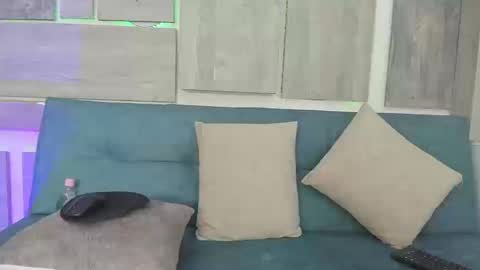 Snapshot of violet_moon01 chatting on 19, 3, 2026 violet_moon01 online show from 19, 3, 2026