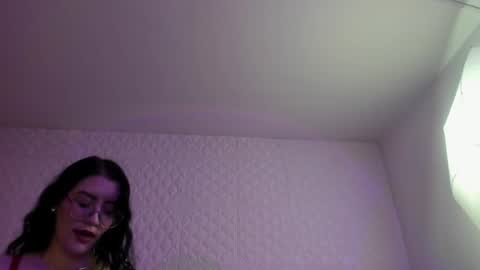     online show from 11, 5, 2026
