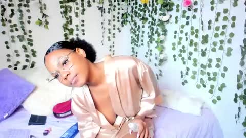 Snapshot of violeta_milleer chatting on 5, 2, 2025 Violeta online show from 5, 2, 2025